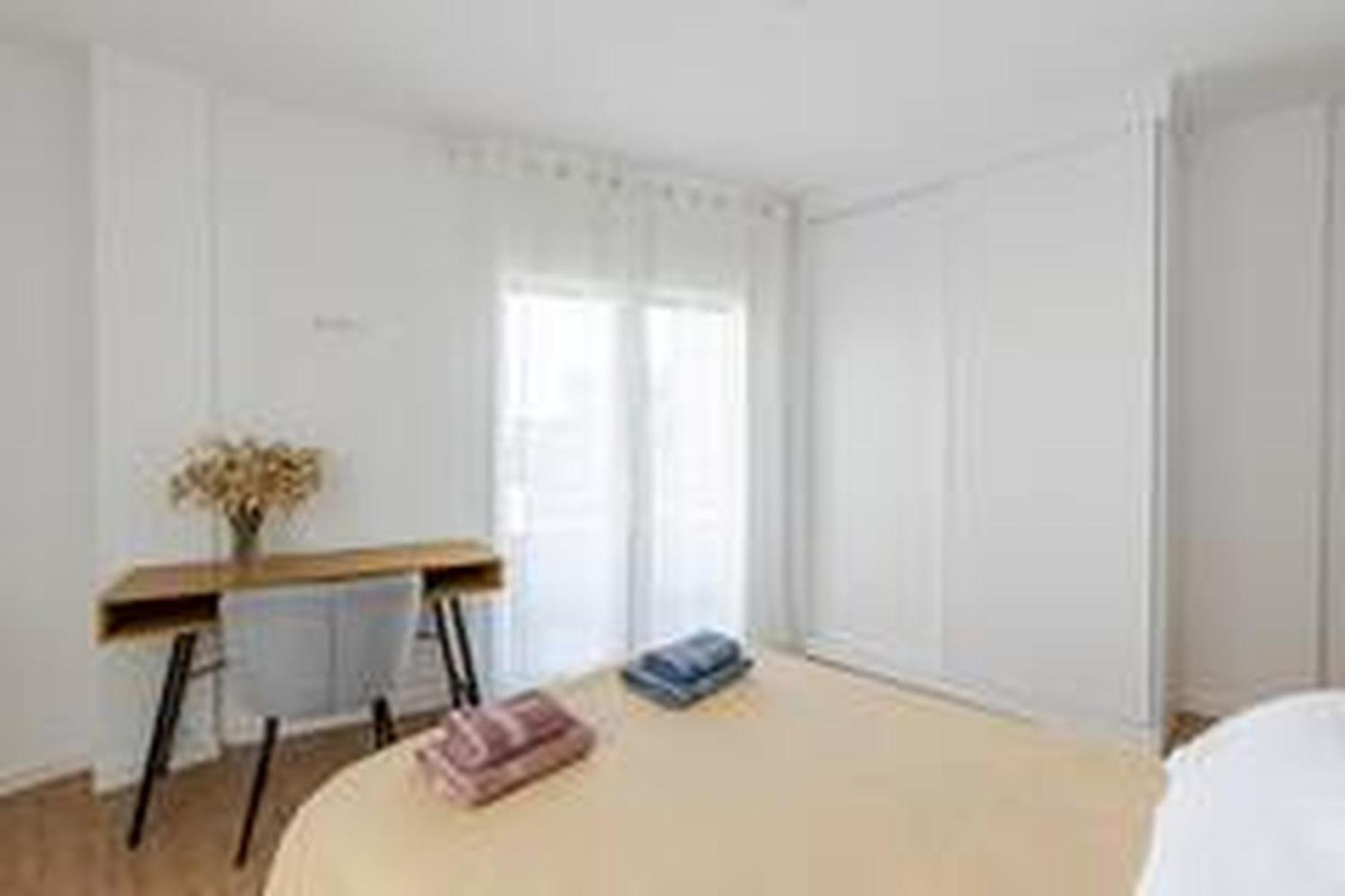 Apartamentos Nuevo Con Aire Y Wifi Águilas Eksteriør billede